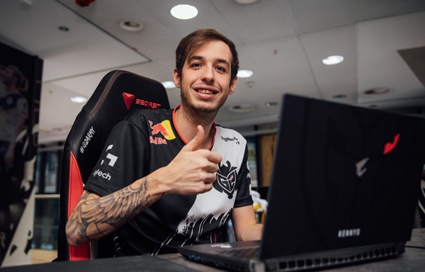 换球后首球 换球后首球